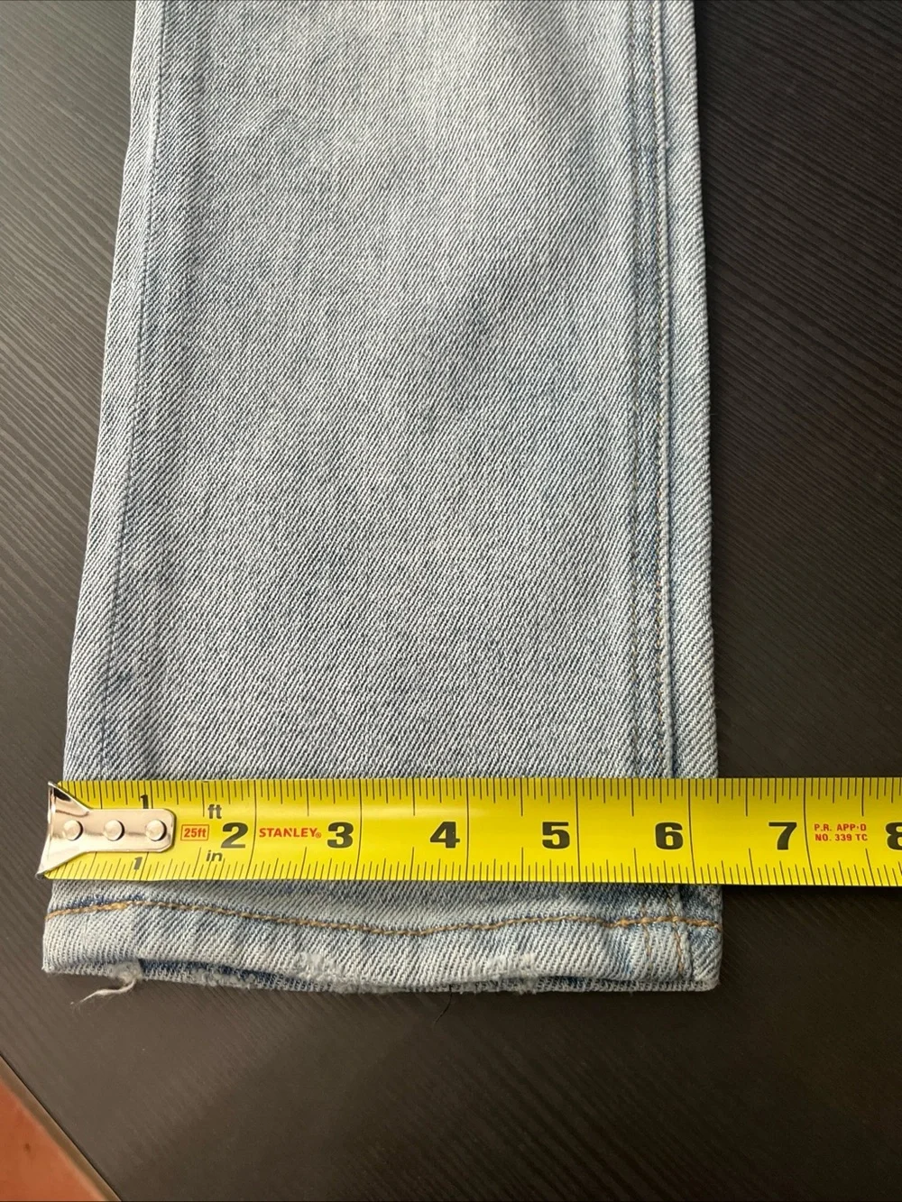 GUESS Men’s Skinny Fit Light Wash Distressed Blue Jeans Size 30x30